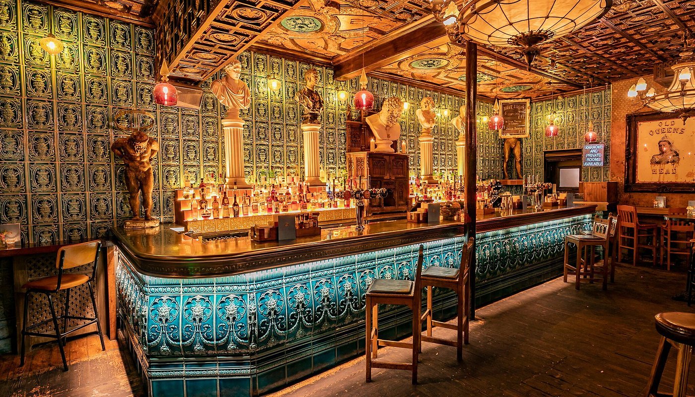 The old queens head Essex Road islington