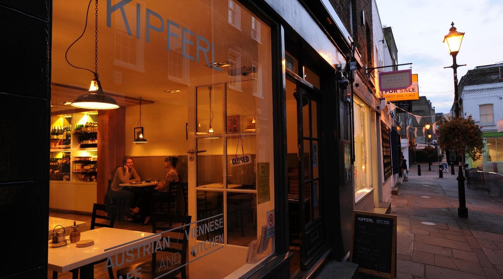 KIPFERL restaurant & patisserie Camden passage islington